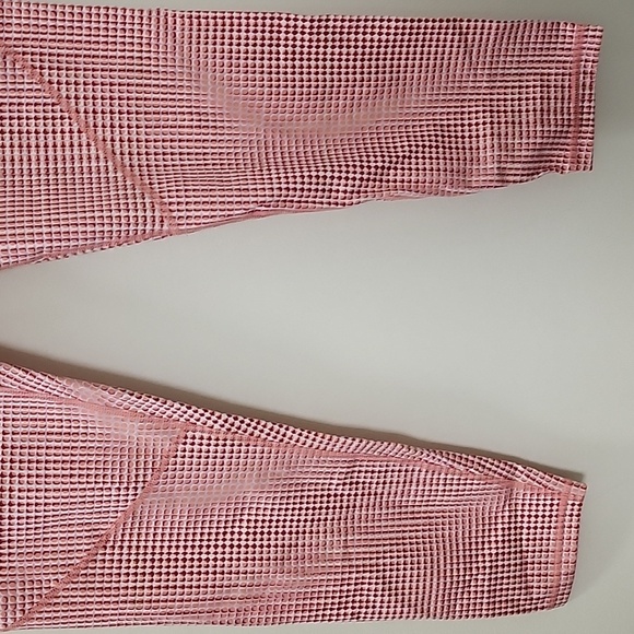Sweaty Betty Power Pocket 7/8 Leggings SB Pink Move Check Print Size Medium - Picture 4 of 16